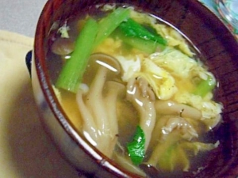 簡単♪小松菜ときのこと玉子の中華スープ♪